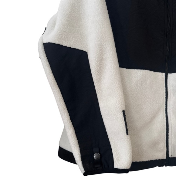 The North Face Women's Khumbu Climbing Center Retro Denali Jacket size 1x - Picture 8 of 17